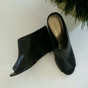 CHRISTIAN SIRIANO PERFORATED SLIDE IN WEDGES US9.5